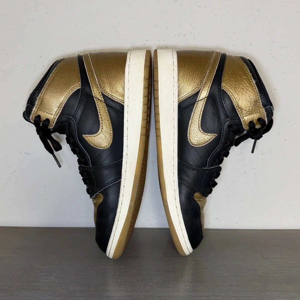 Nike Air Jordan 1 Retro High OG Black Metallic Gold GS 7Y Youth Teens Sneakers - Picture 5 of 9